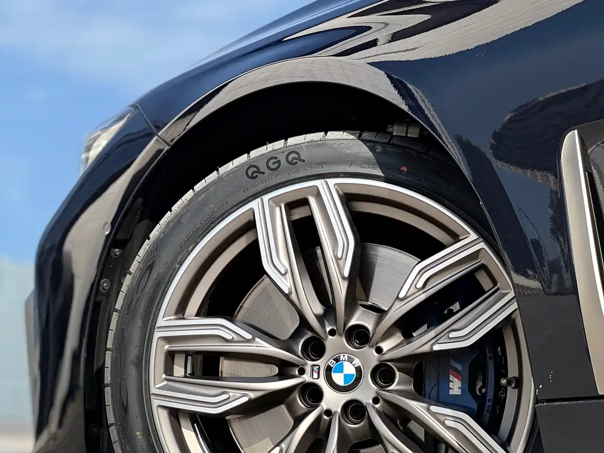 BMW 7-SERIES