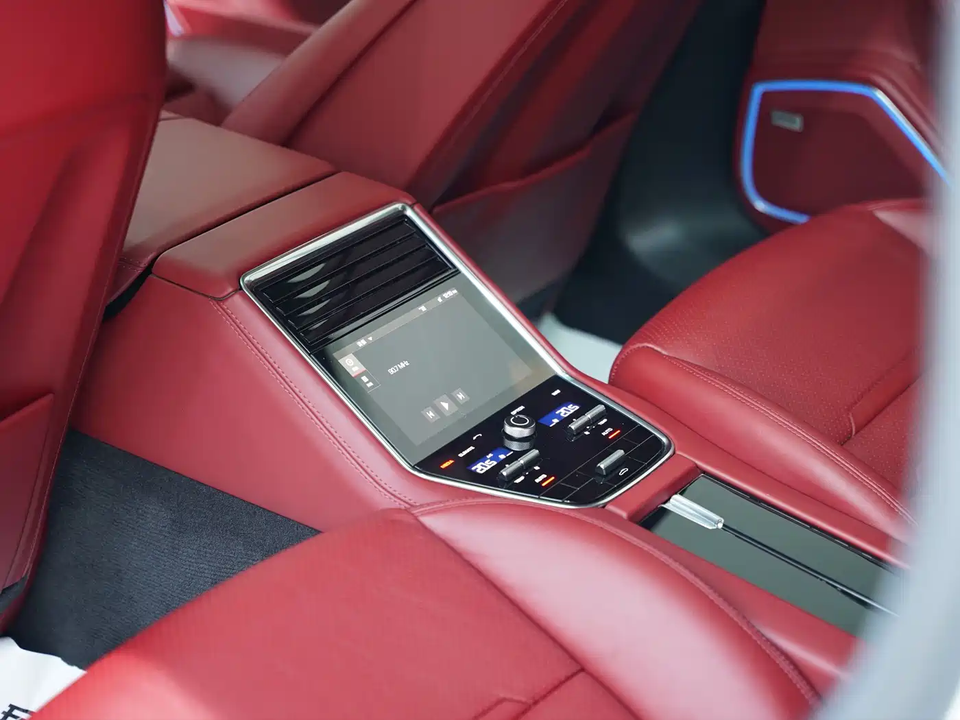 Porsche Panamera 2017 Panamera 3.0T фото 18
