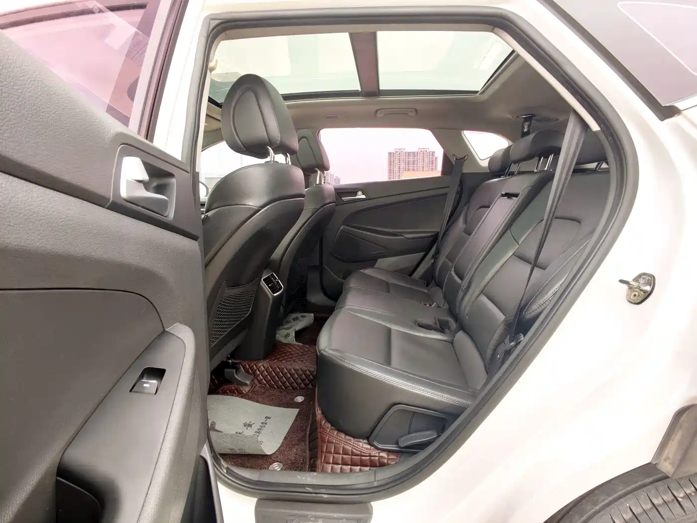 Hyundai Tucson 2018 1.6T DCT 2WD 15th Anniversary Special Edition фото 6