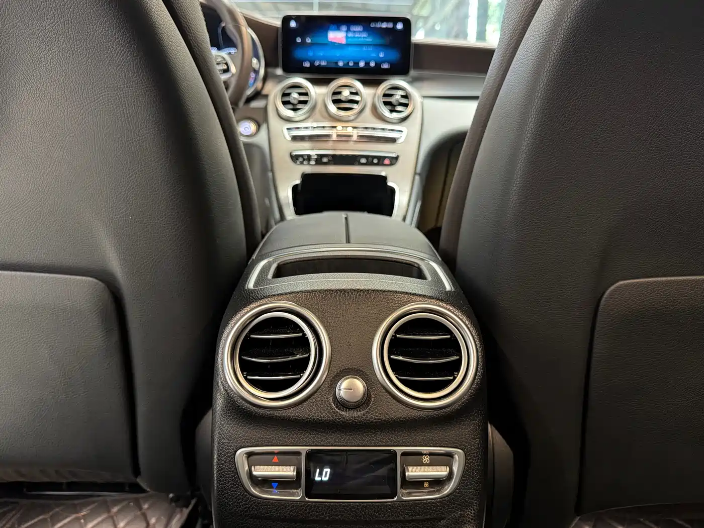 Mercedes-Benz GLC 2020 Facelift GLC 300 L 4MATIC Dynamic фото 16