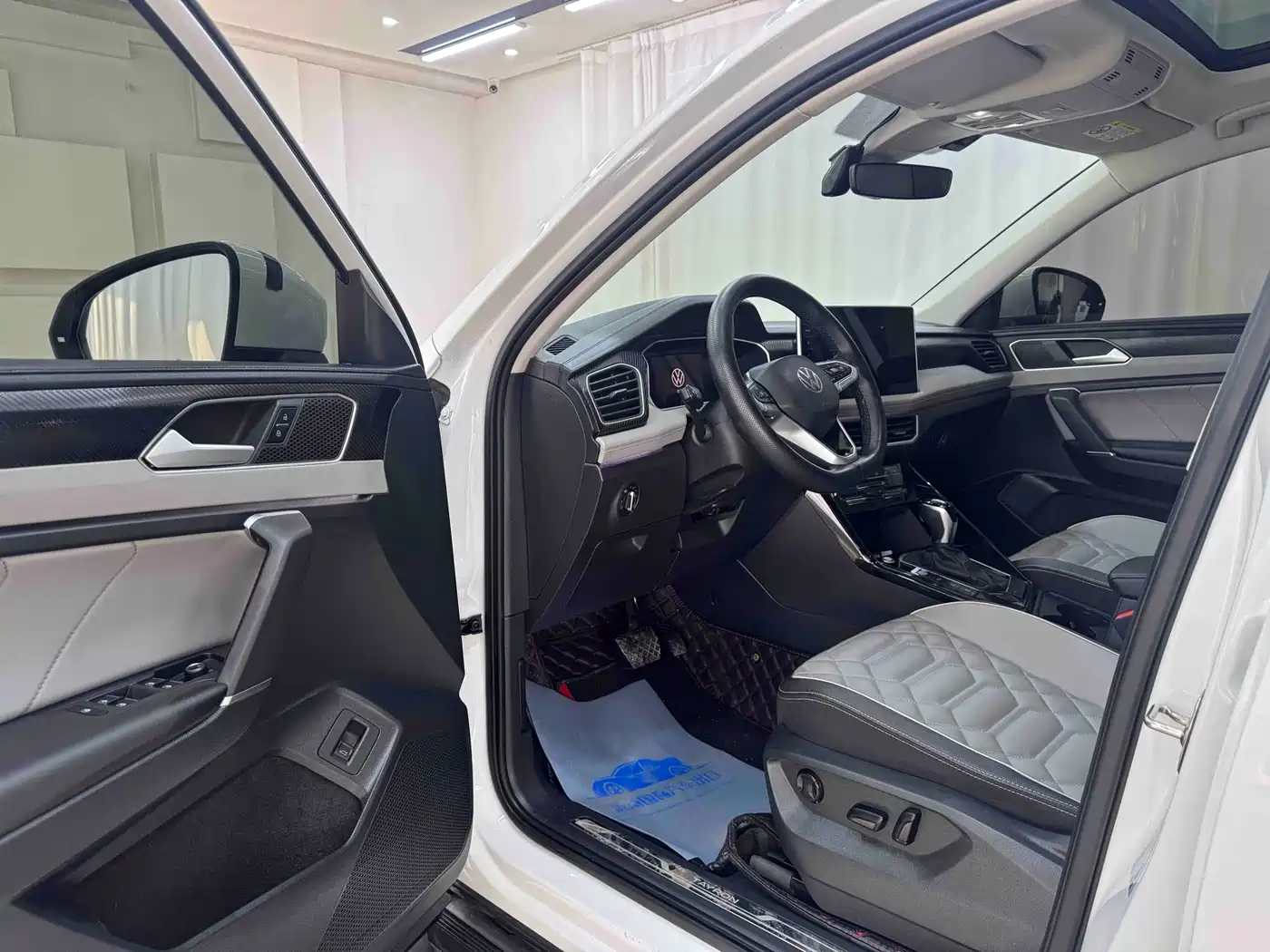 Volkswagen Tayron 2023 280TSI 2WD Luxury Plus Advanced Edition фото 7