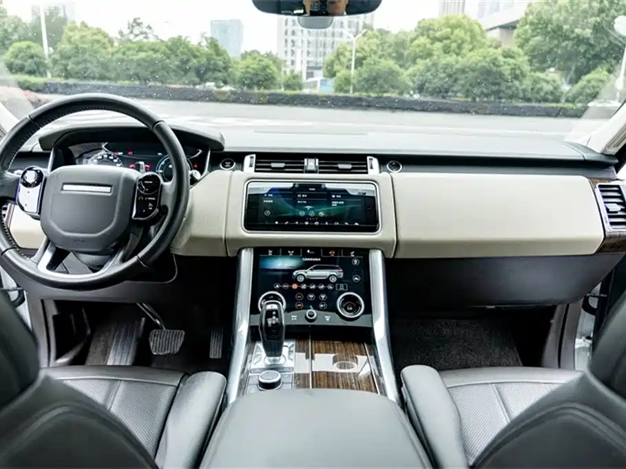 Land Rover Range Rover Sport PHEV 2018 Model P400e фото 12