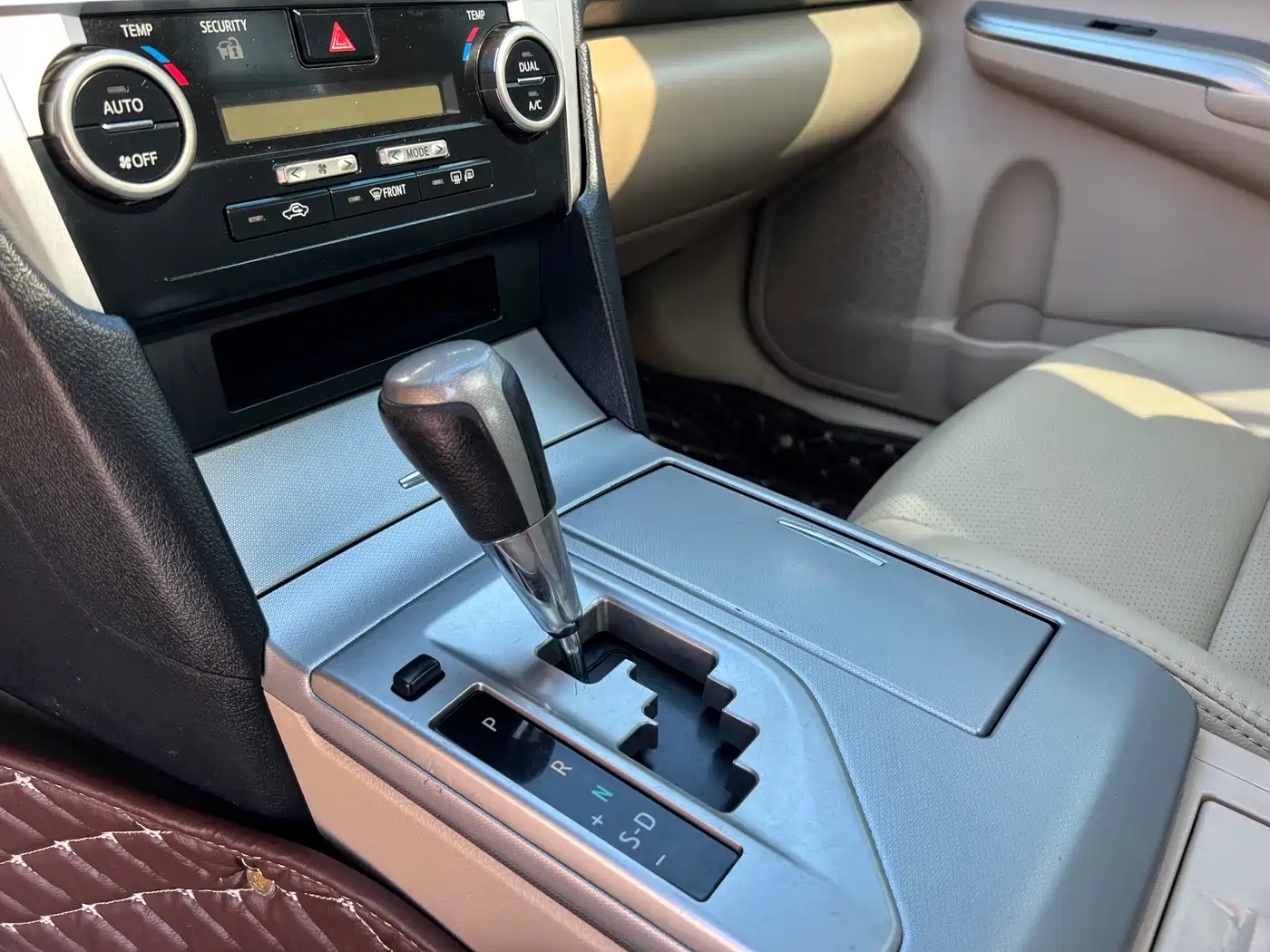 Toyota Camry 2012 Junrui 2.0S Dynamic Edition фото 14