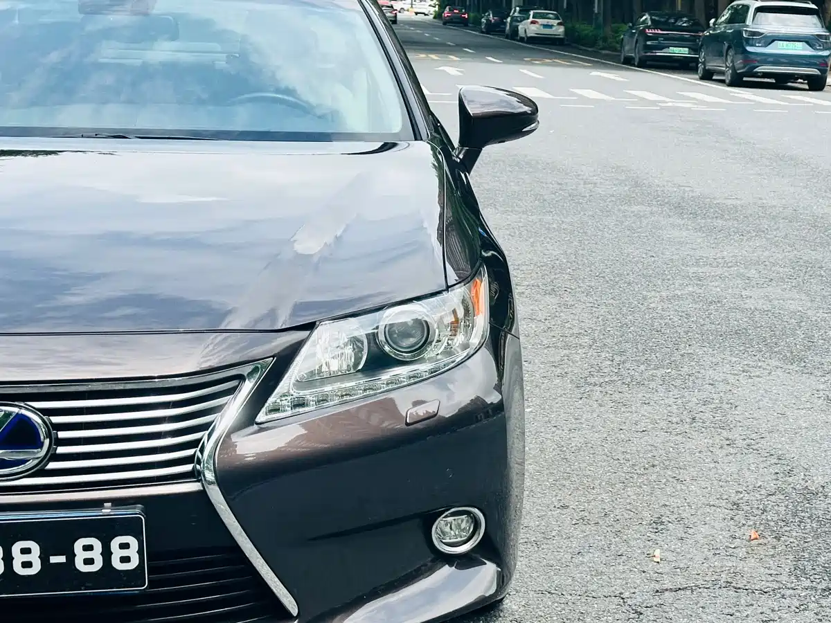 Lexus ES 2014 300h Elite Edition фото 7