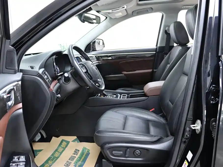GAC Trumpchi Trumpchi GS8 2017 320T 2WD Luxury Edition (7-Seater) фото 14