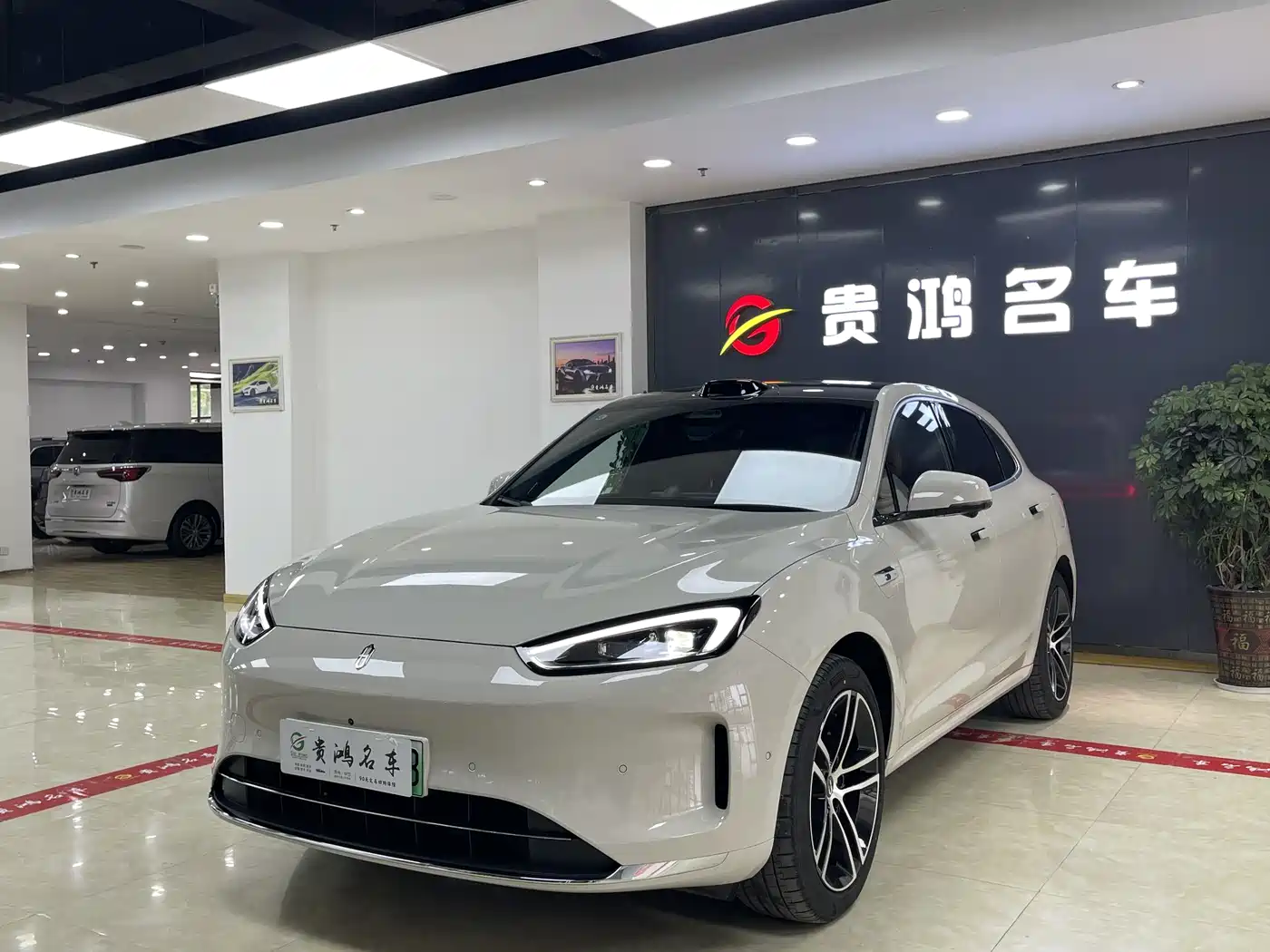 AITO Wenjie AITO M5 2025 Extended Range Ultra AWD фото 3