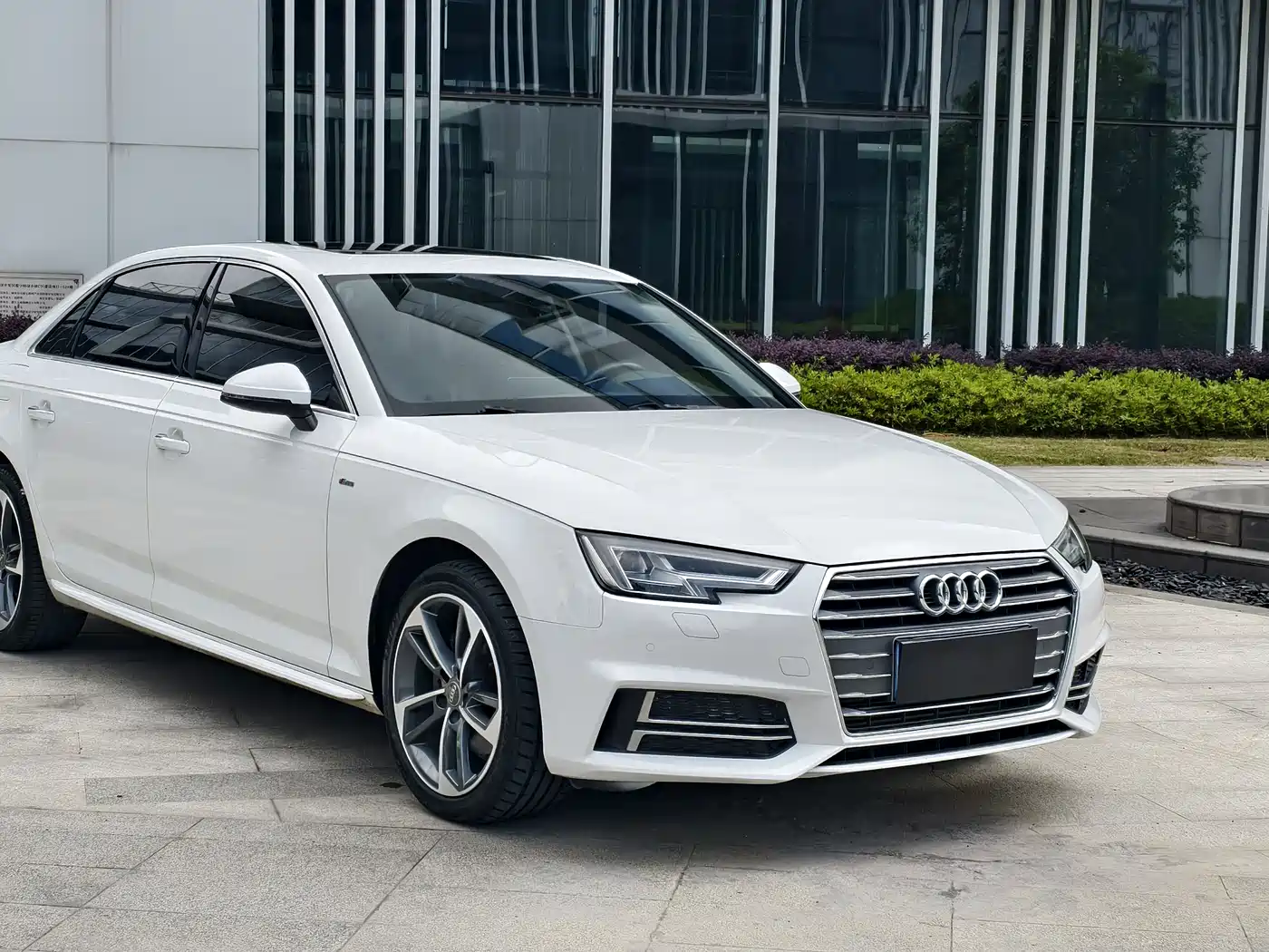 Audi A4L 2018 30th Anniversary 40 TFSI Fashion фото 3