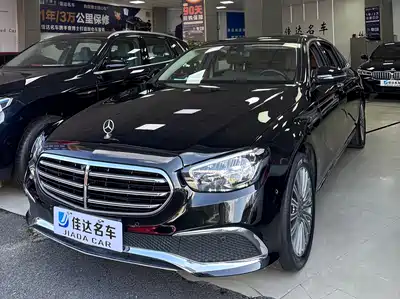 Mercedes-Benz E