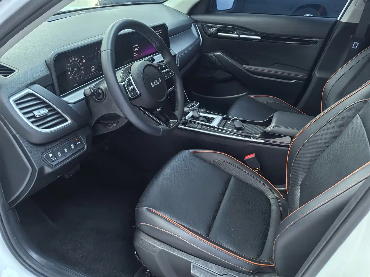 Kia Seltos 2023 1.5L CVT Premium Edition фото 6