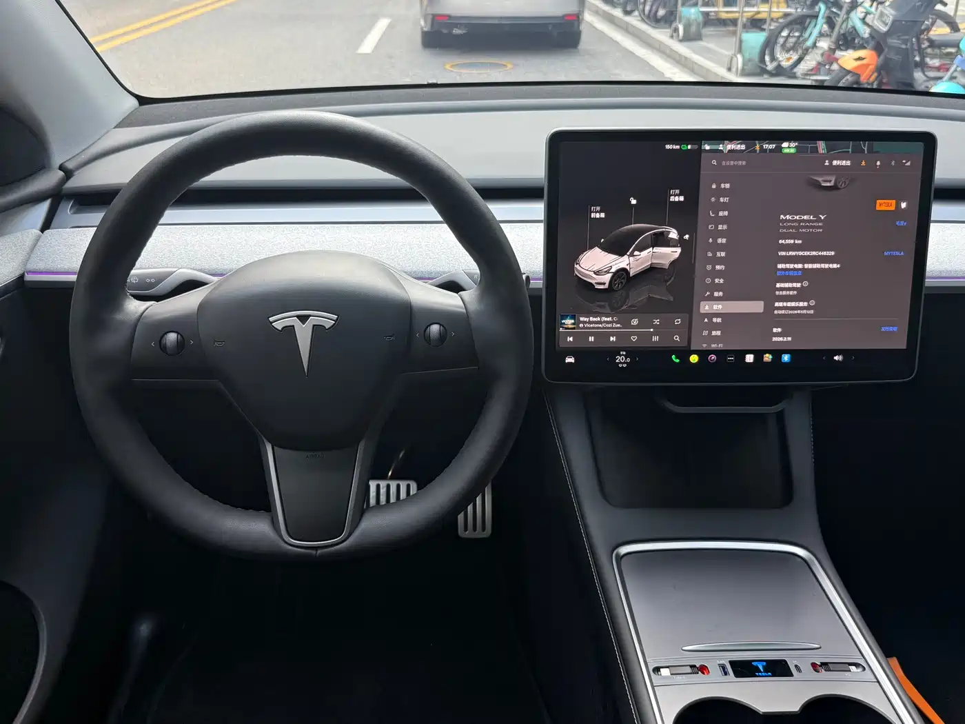 TESLA MODEL Y