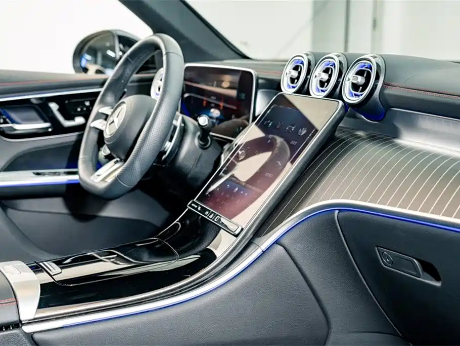Mercedes-Benz GLC AMG 2024 AMG GLC 43 4MATIC фото 17