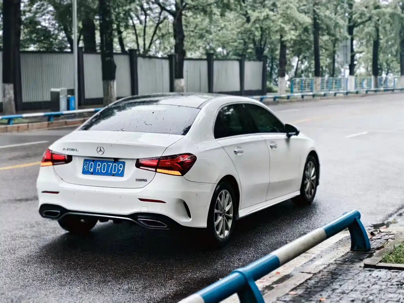 Mercedes-Benz A-Class 2021 A 200 L Sport Sedan Fashion Edition фото 9