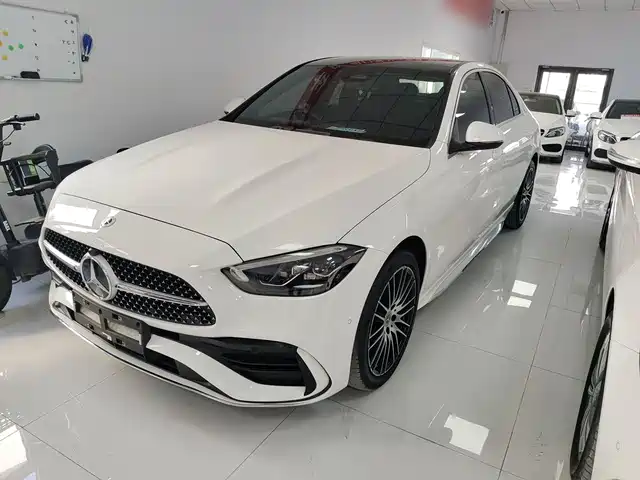 Mercedes-Benz C-Class 2024