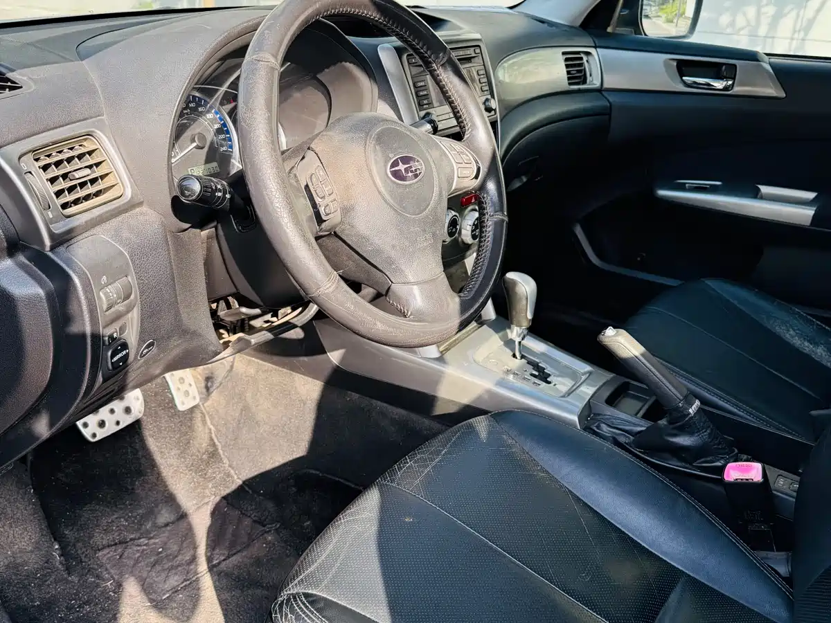Subaru Forester 2010 2.0XS Luxury Navigation Edition фото 6
