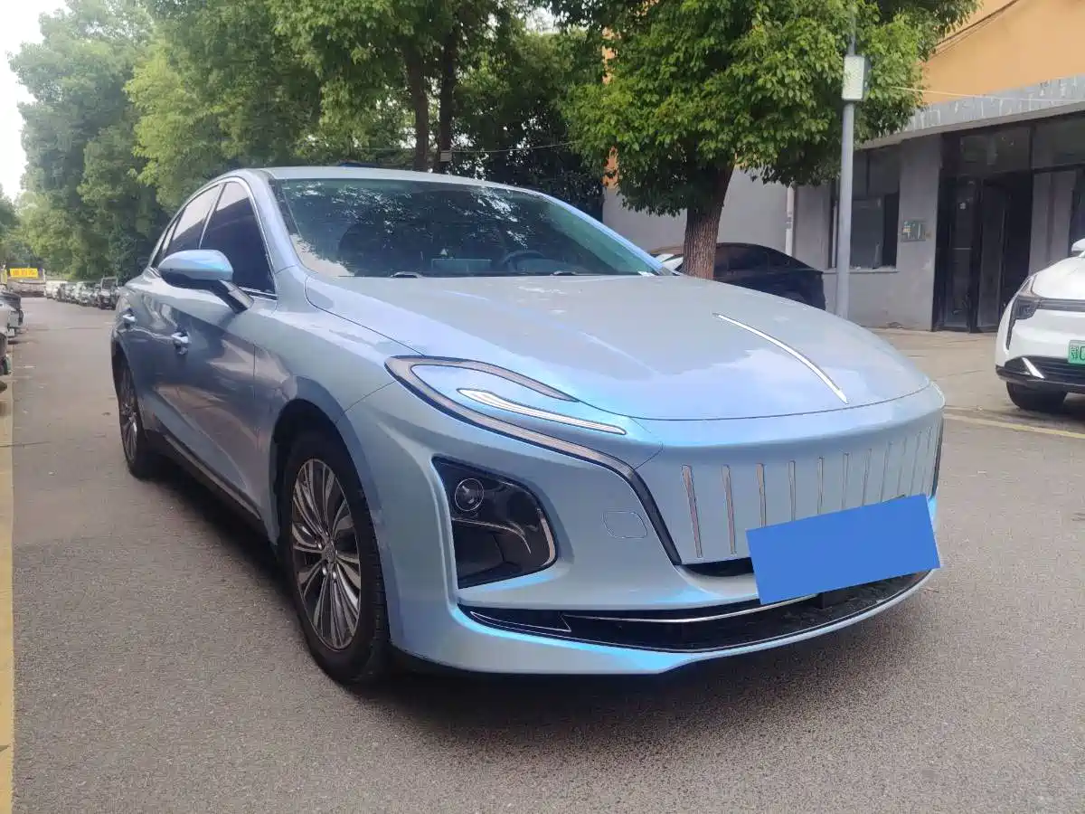 Hongqi E-QM5 2023 620km PLUS фото 3