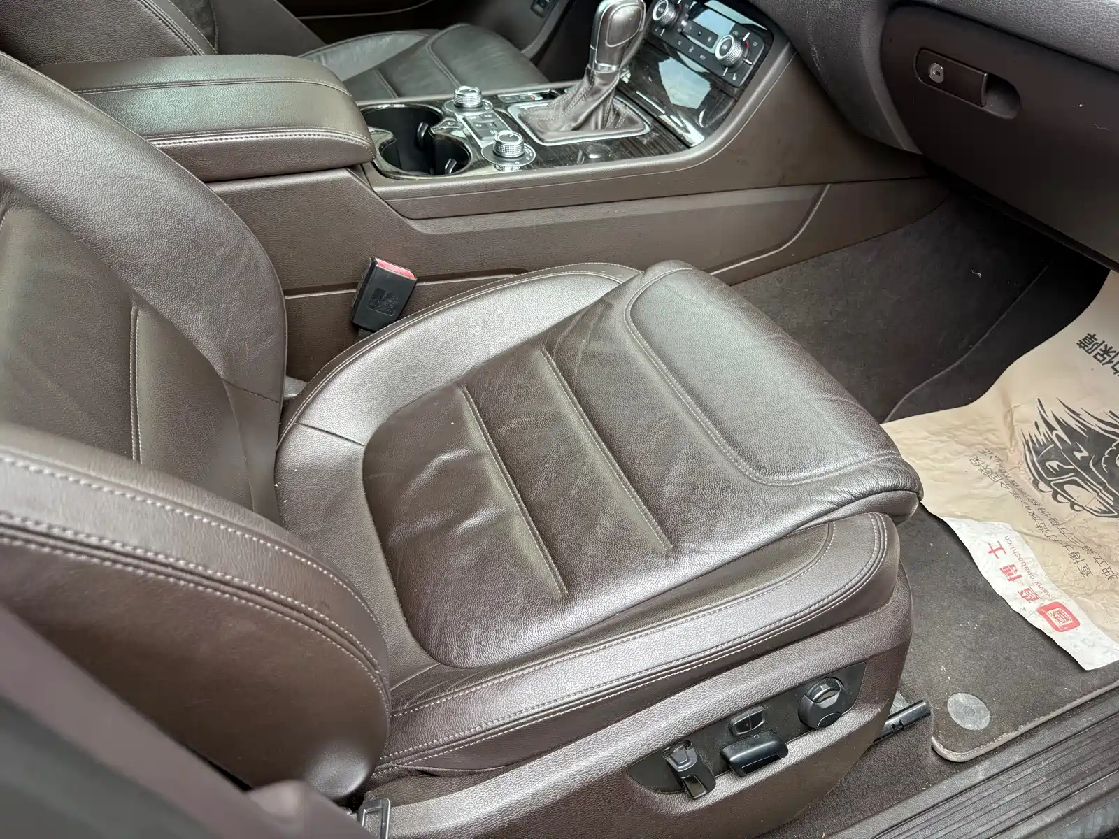 Фото 12 - Volkswagen Touareg
