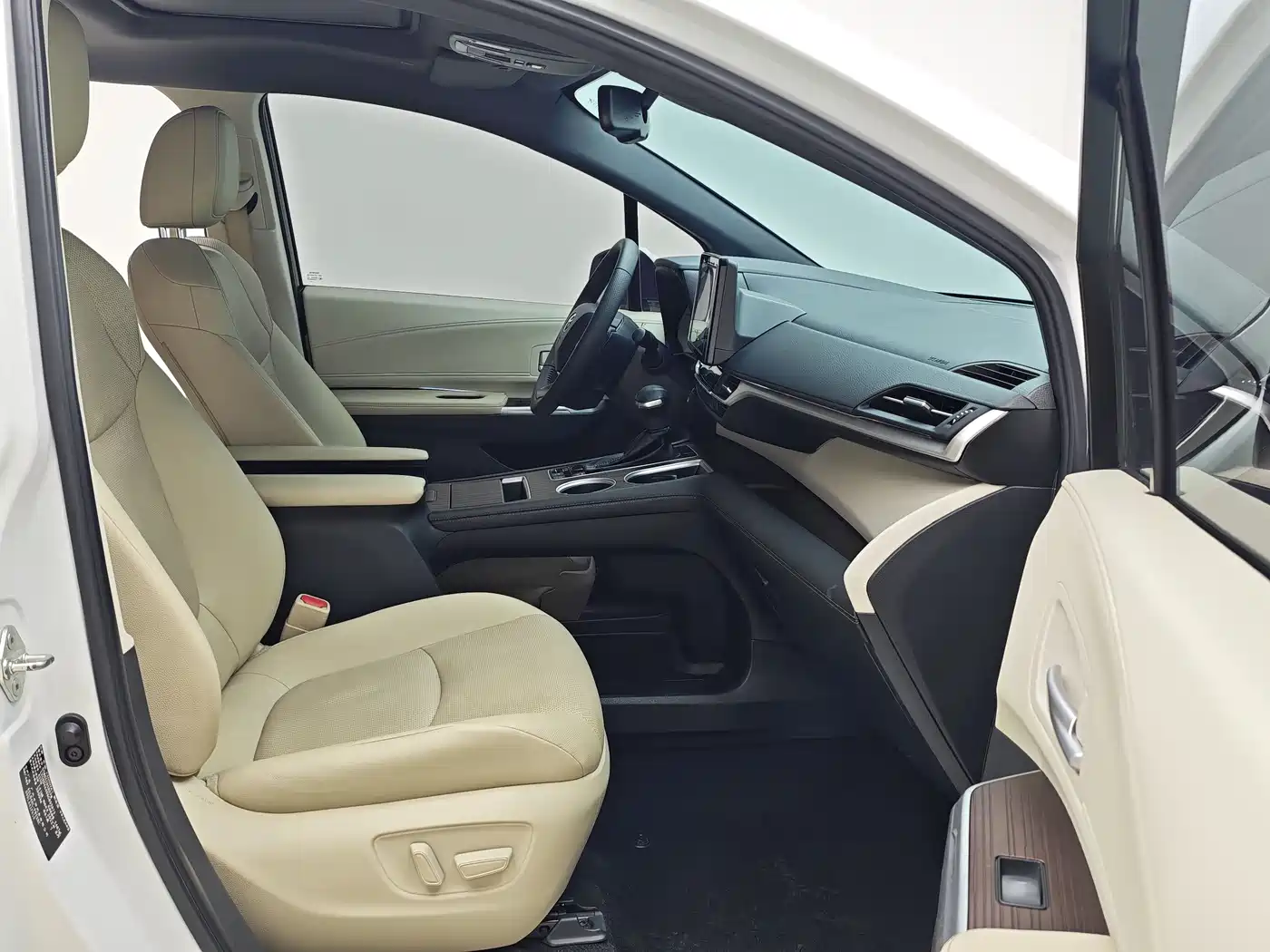 Toyota Sienna 2021 2.5L Hybrid Luxury Edition фото 9