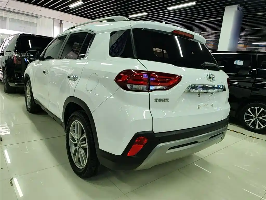 Hyundai Beijing Hyundai ix35 2018 2.0L Automatic 2WD Zhiyong·Enjoyment Edition фото 5
