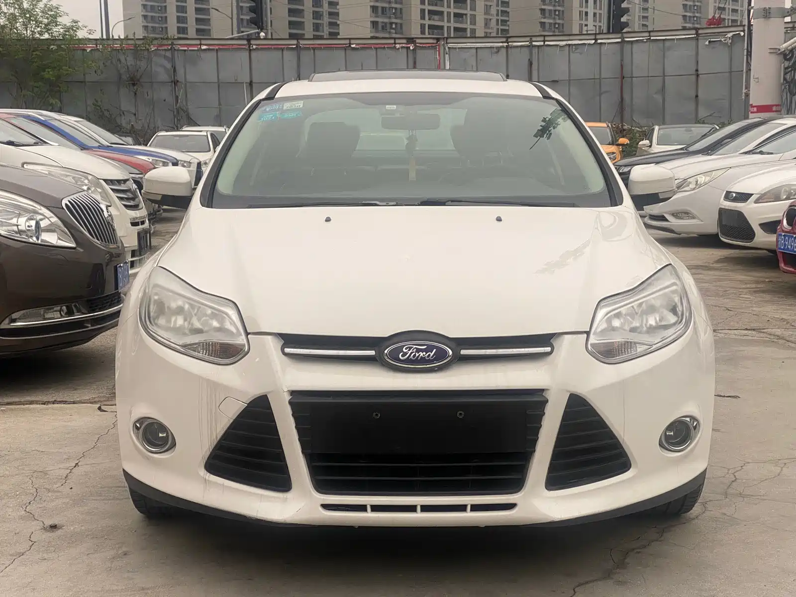 Фото 2 - Ford Focus