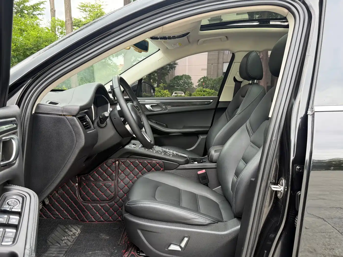 Фото 5 - Zotye SR9