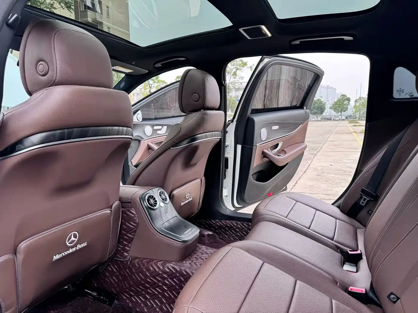 Mercedes-Benz E-Class 2021 E 260 L фото 6