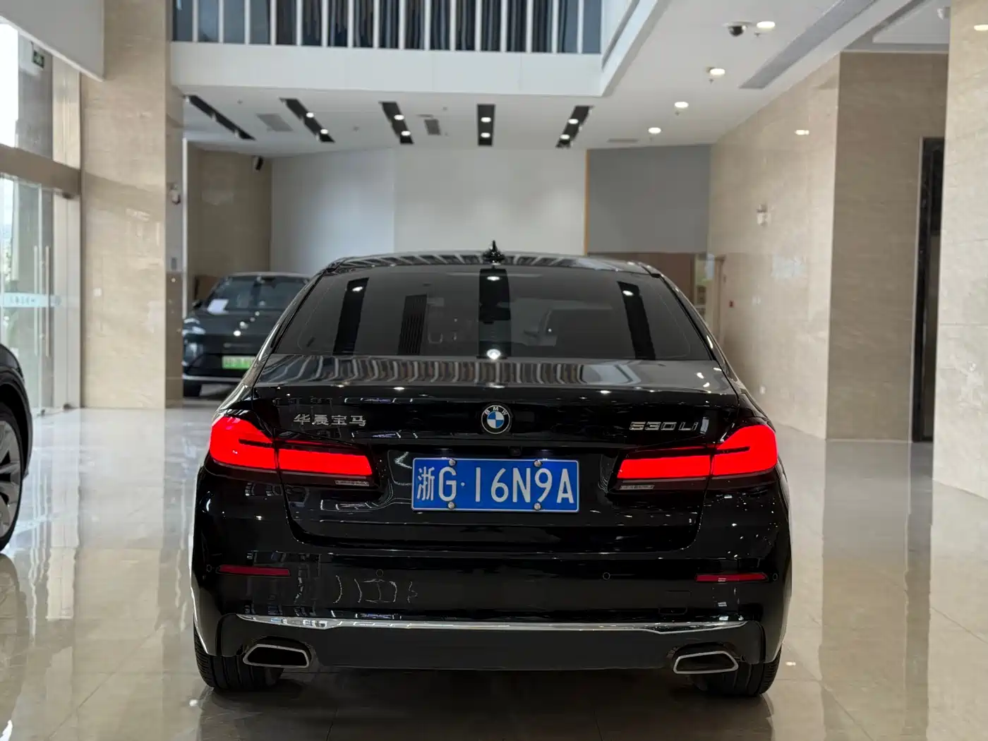 BMW 5 Series 2023 530Li Leading Luxury Package фото 17