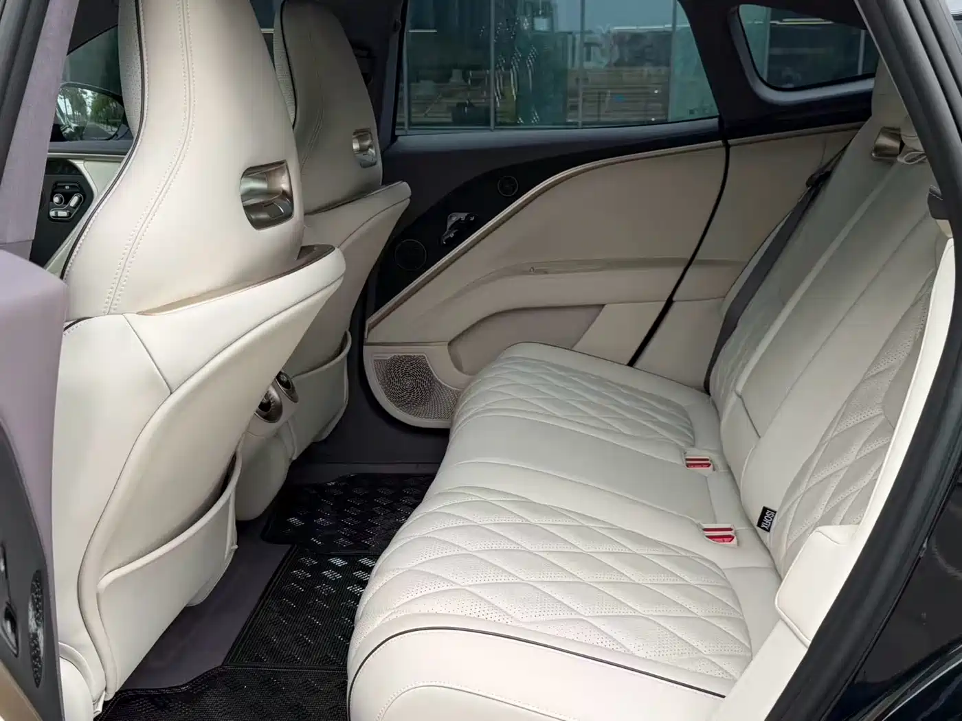 Avatr 11 2025 Max Pure Electric AWD фото 12