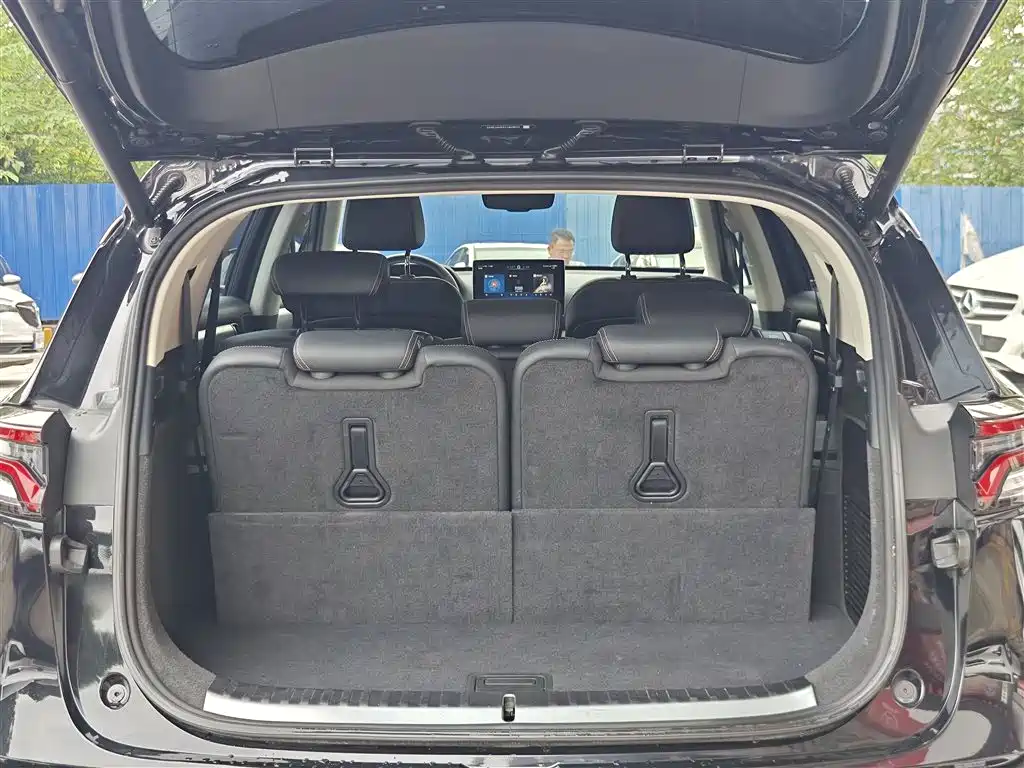 BYD Tang 2018 2.0T Automatic Smart Connection Honor Edition 7-Seater China V фото 16
