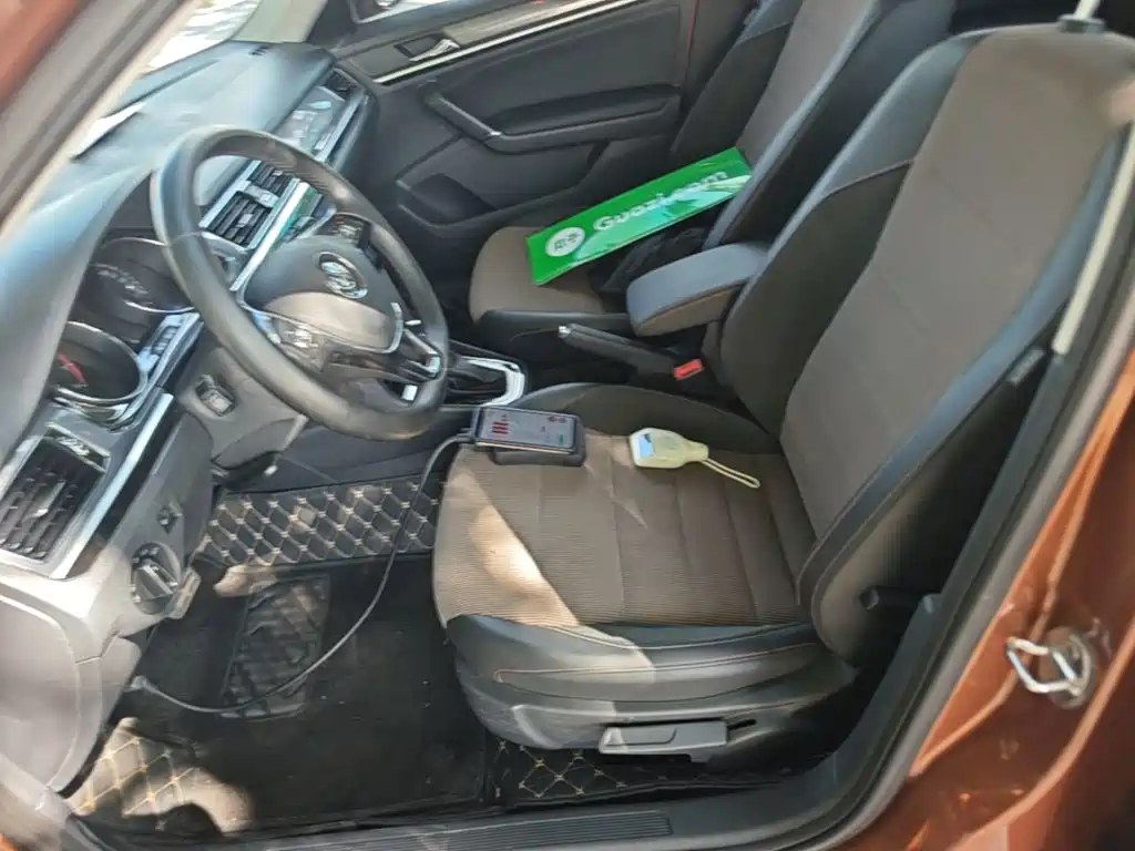 Volkswagen C-TREK 2018 2018 230TSI DSG Comfort