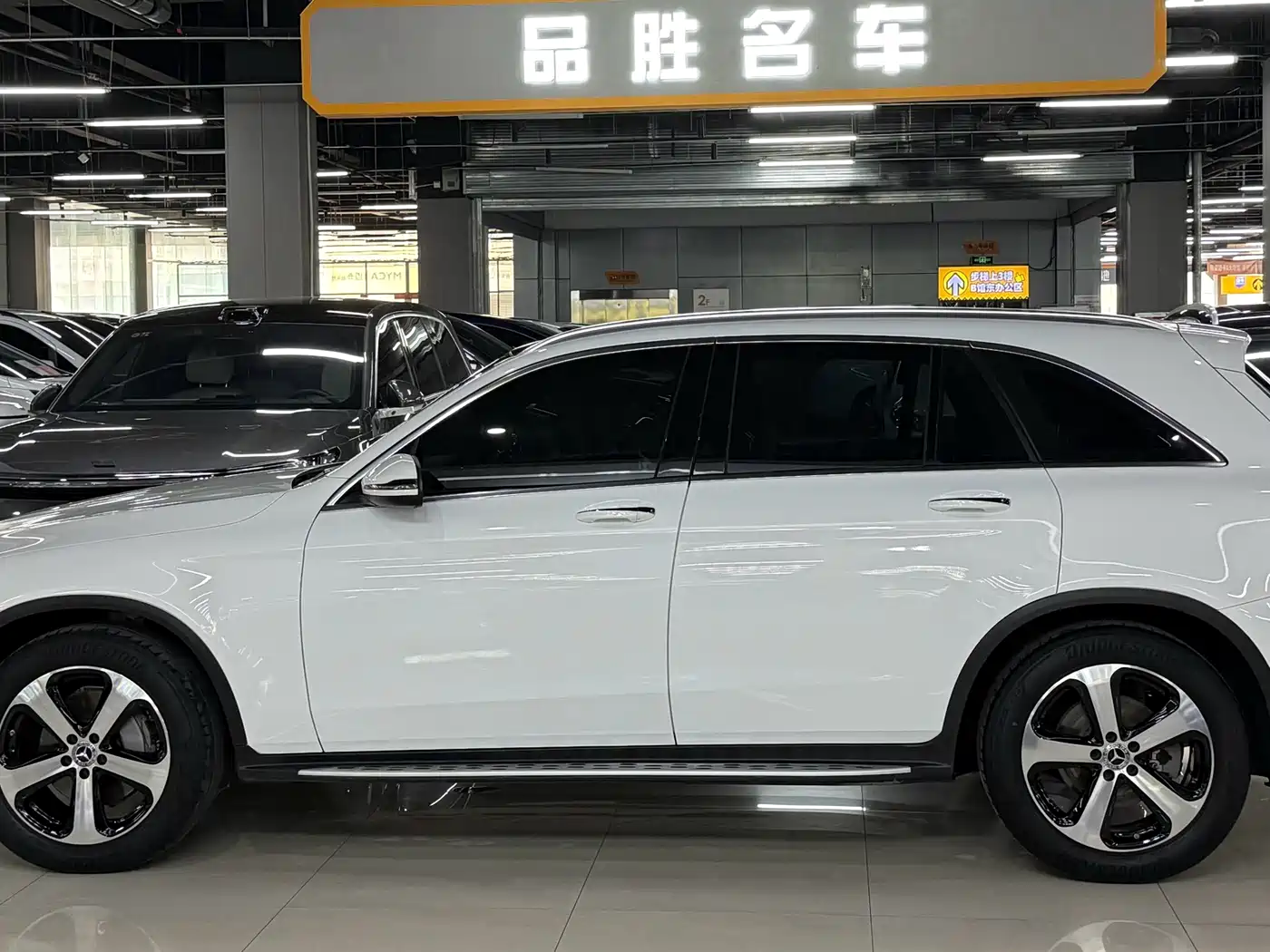 MERCEDES-BENZ GLC