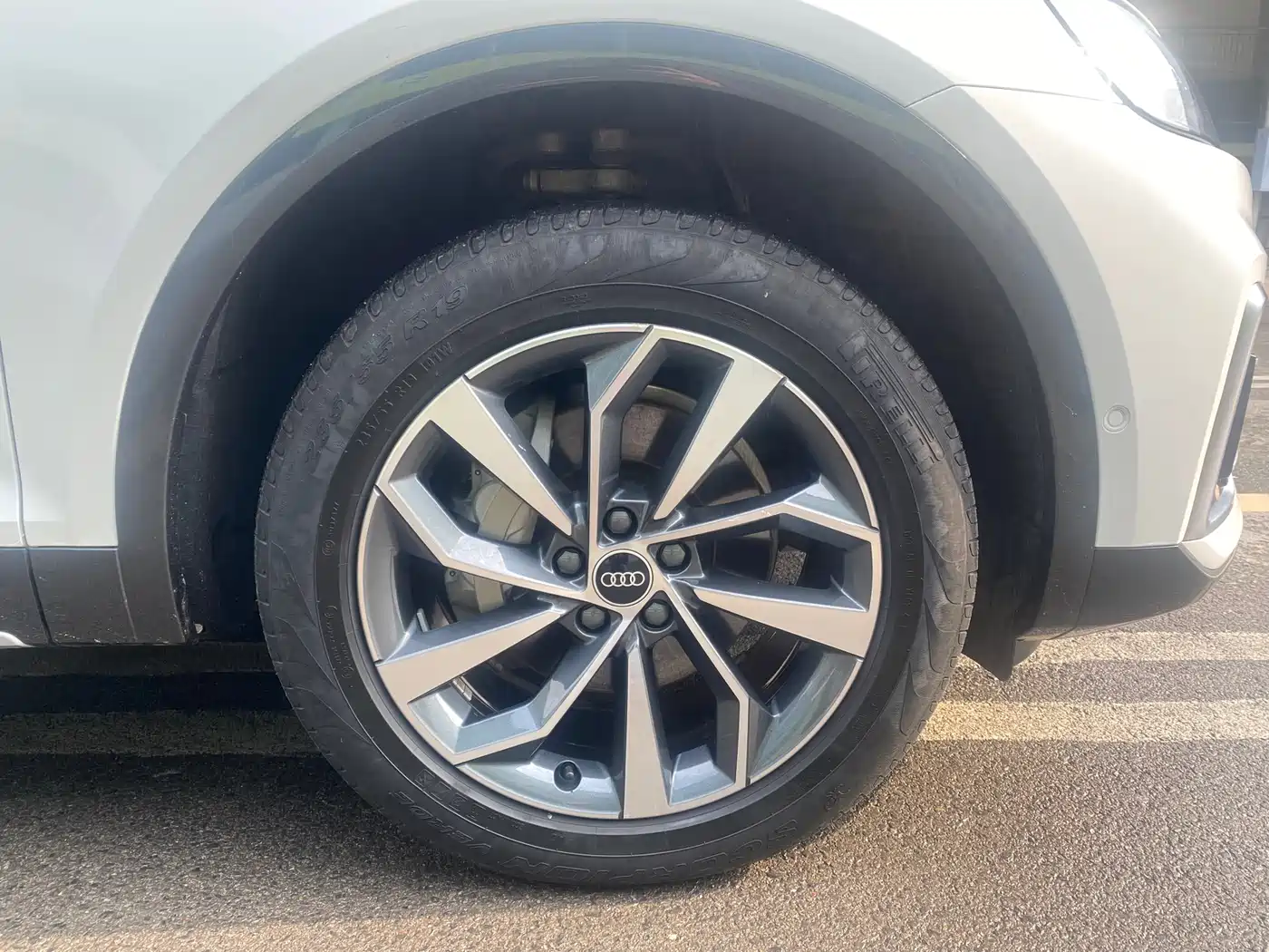 Фото 5 - Audi Q5L