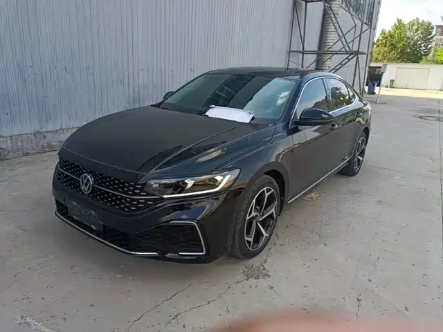 Volkswagen Passat 2023