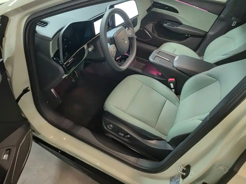 Hongqi EH7 2026 2025 600 Smart Selection Edition