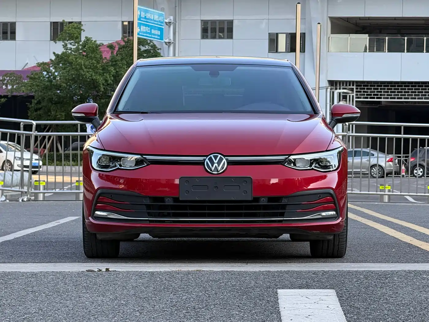 VOLKSWAGEN GOLF