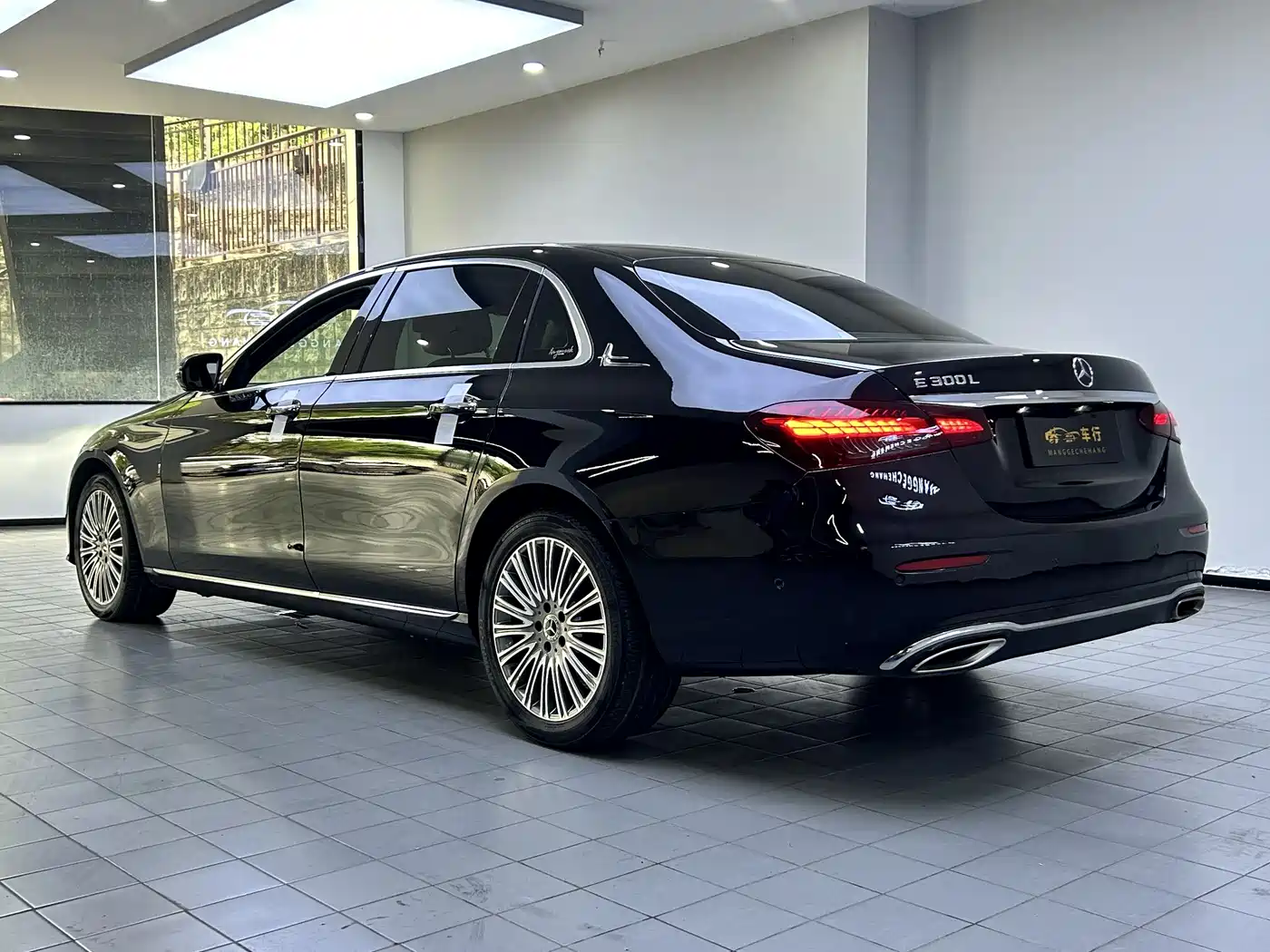 Mercedes-Benz E-Class 2021 E 300 L Fashion фото 10