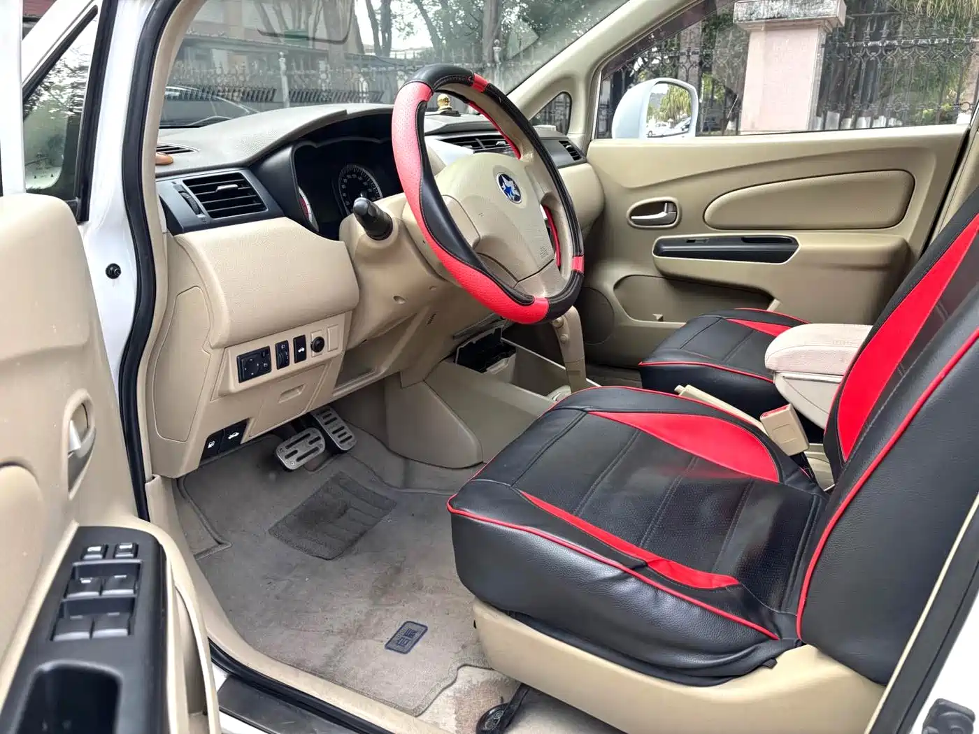 Venucia D50 2014 2013 1.6L Auto Fashion