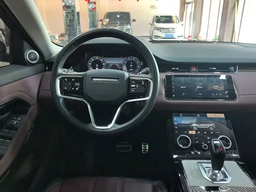 Land Rover Range Rover Evoque 2023 Range Rover Evoque L 249PS Luxury Edition фото 14