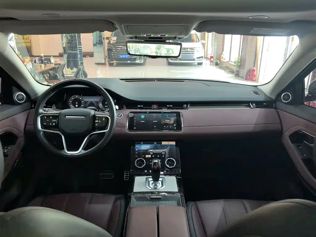 Land Rover Range Rover Evoque 2023 Range Rover Evoque L 249PS Luxury Edition фото 13