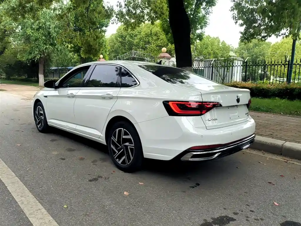 Volkswagen Sagitar 2023 300TSI DSG Surpassing Edition фото 5