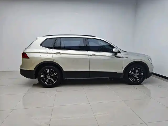 Volkswagen Tiguan L 2021 280TSI Automatic 2WD Smart фото 4