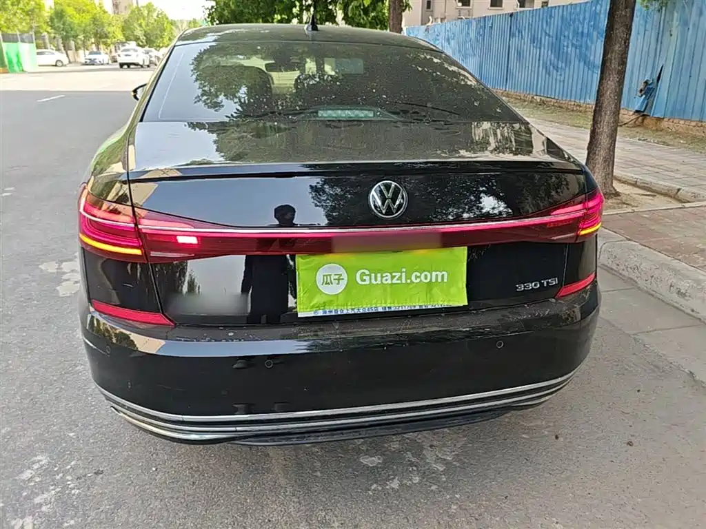 Volkswagen Passat 2023 330TSI Luxury Edition фото 6