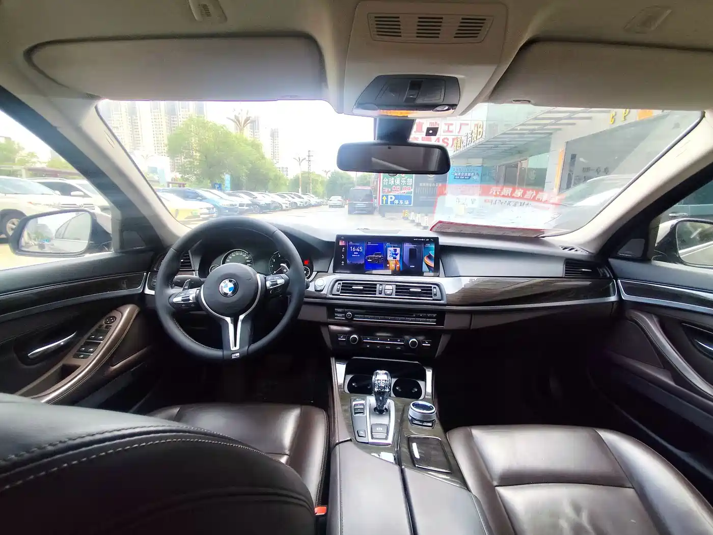 BMW 5 Series 2014 525Li Luxury Design Package фото 6