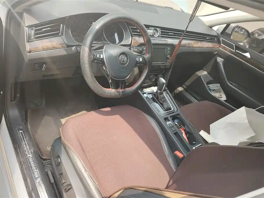 Volkswagen Magotan 2018 380TSI DSG Luxury фото 12