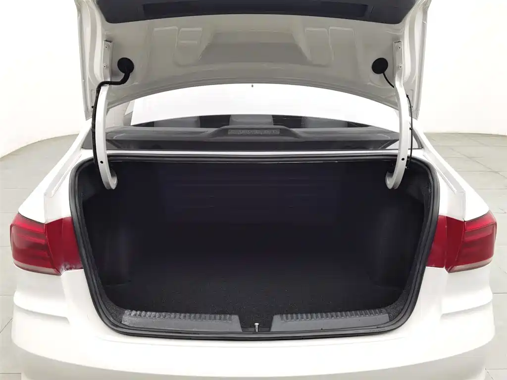 Volkswagen Santana 2021 1.5L Automatic Trend Edition фото 16