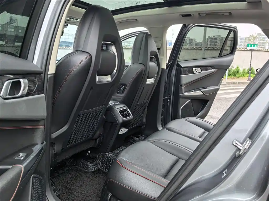 Lynk & Co 01 2019 2.0T 2WD Shine Pro Version China VI фото 14