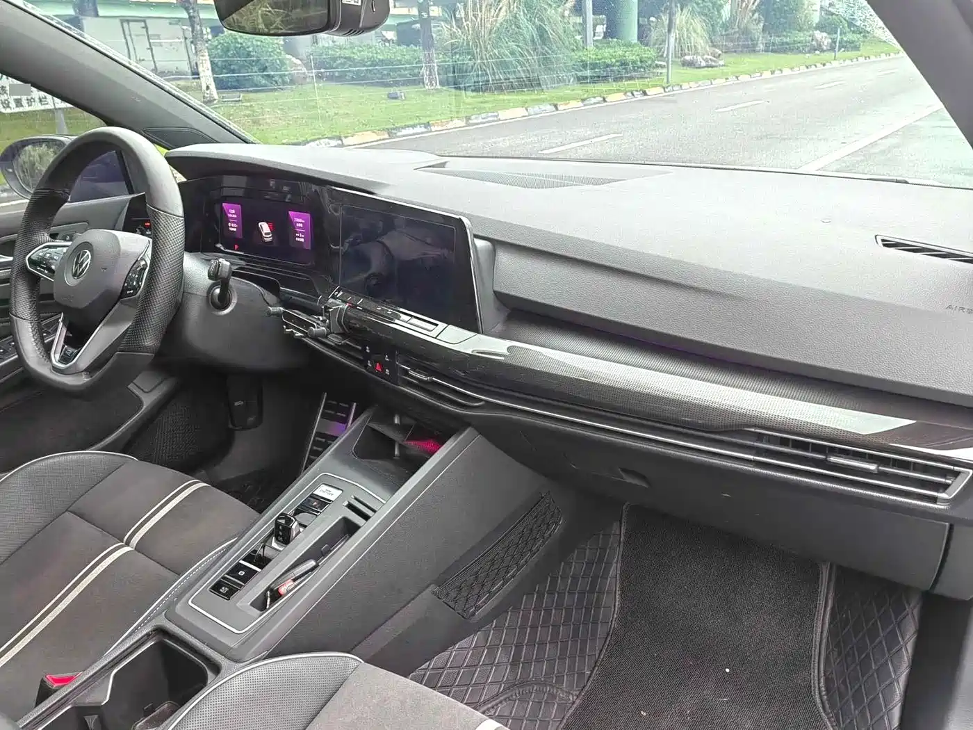 Volkswagen Golf 2023 Facelift 280TSI DSG R-Line Lite фото 4