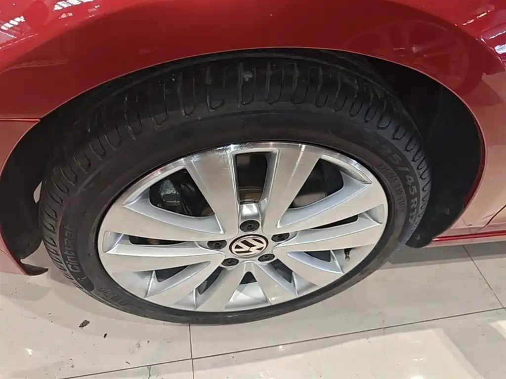 Volkswagen Golf (Import) 2012 1.4TSI Luxury Convertible Edition фото 23
