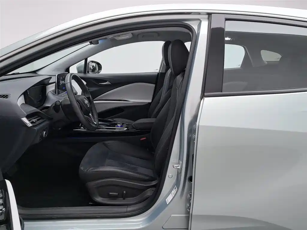 BUICK SLIGHTLY BLUE 6