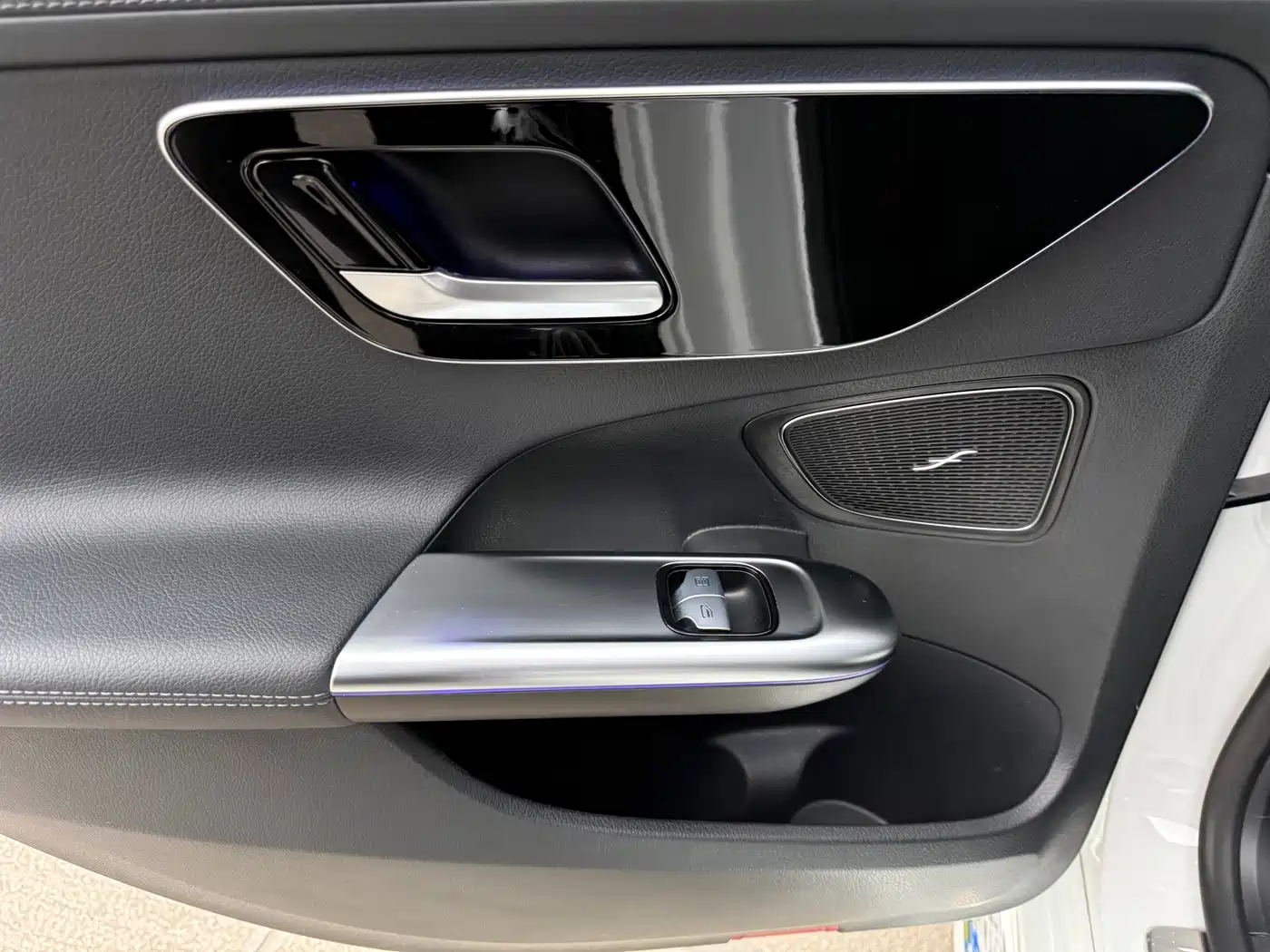 Mercedes-Benz C-Class 2023 C 260 L Sport фото 31