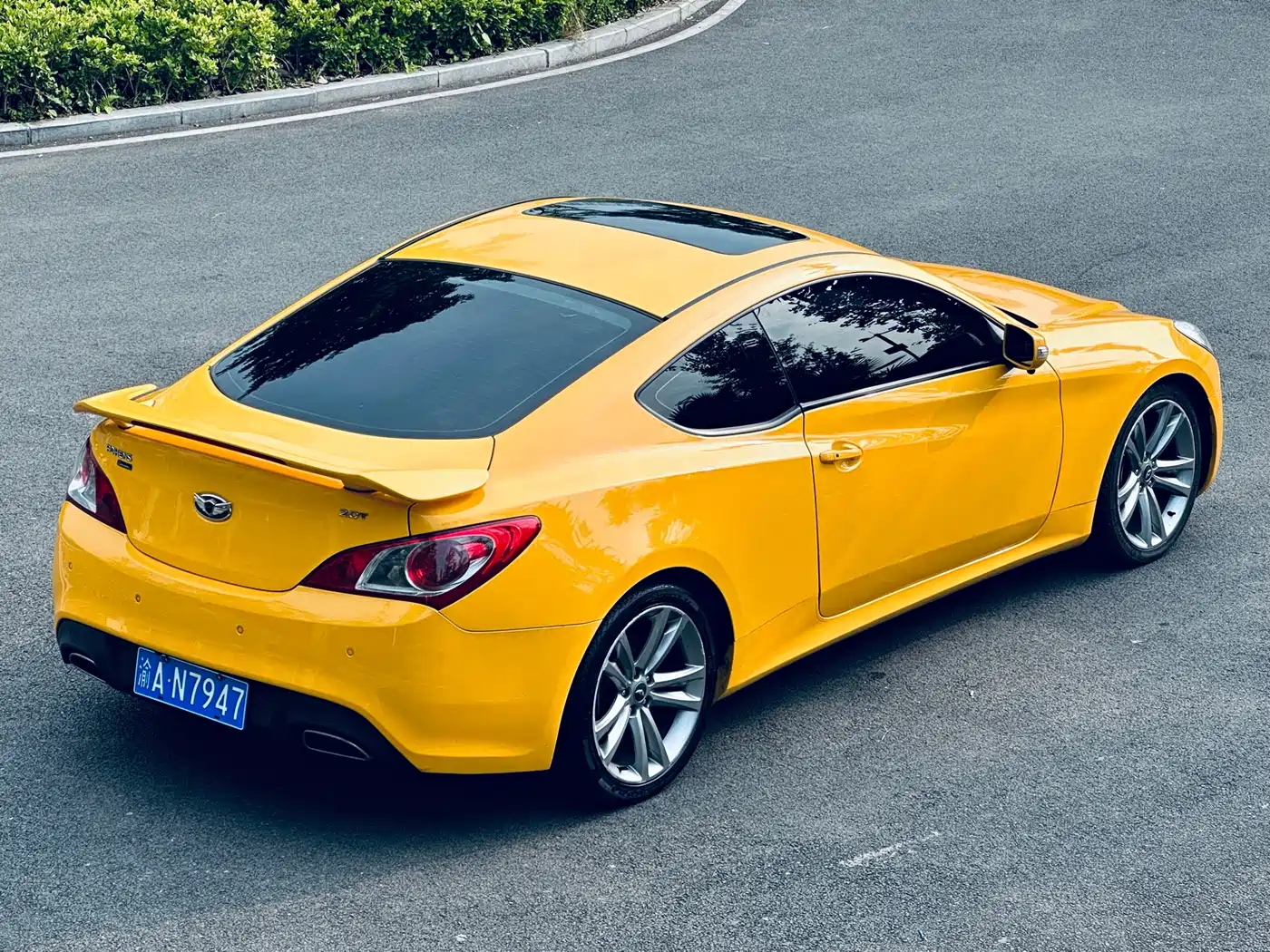 Hyundai Genesis Coupe 2012 2.0T Automatic Luxury Edition фото 5